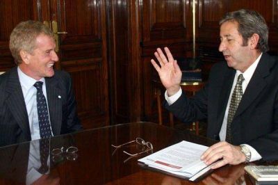 El vicepresidente advirti� que De Narv�ez "es v�ctima de una campa�a"