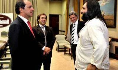 Paritaria 2014: Scioli busca asegurar el presentismo docente
