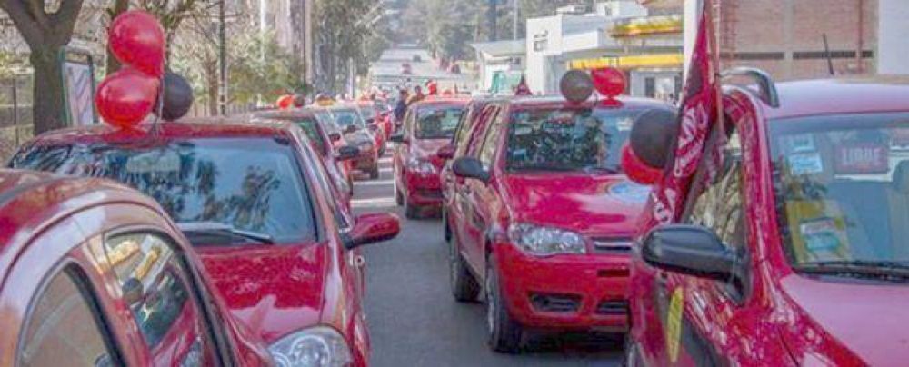Taxistas y remiseros marchar�n el 11 de marzo