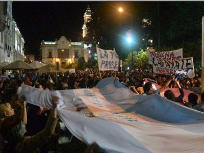 Docentes ratificaron el paro de ma�ana pese a amenazas de descuentos