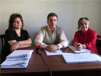 Las inspectoras acompa�aron a Mauro P�rez en su asunci�n