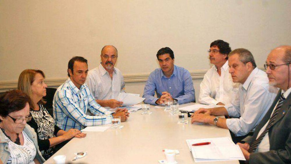 Los gremios docentes rechazan la conciliaci�n obligatoria y ratifican el paro por 48 horas