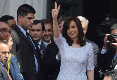 Dise�adores analizan el estilo CFK