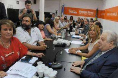 Docentes: ratifican paro de 72 horas