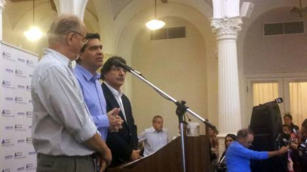 Capitanich descart� un aumento de sueldo por decreto para los maestros