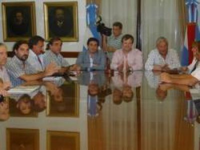 Paritaria docente: los gremios y el gobierno provincial no llegaron a un acuerdo a pesar de la nueva oferta salarial 