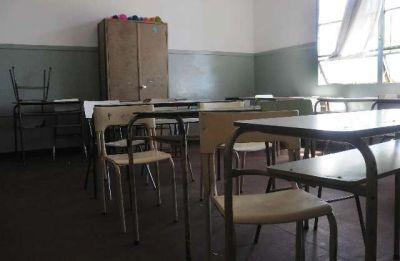 Docentes bonaerenses ratifican paro de 72 horas y no comienzan las clases