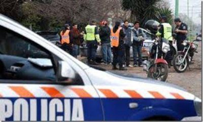 Siete forajidos, en estado de ebriedad, aprehendidos por disturbios en Plaza Rocha