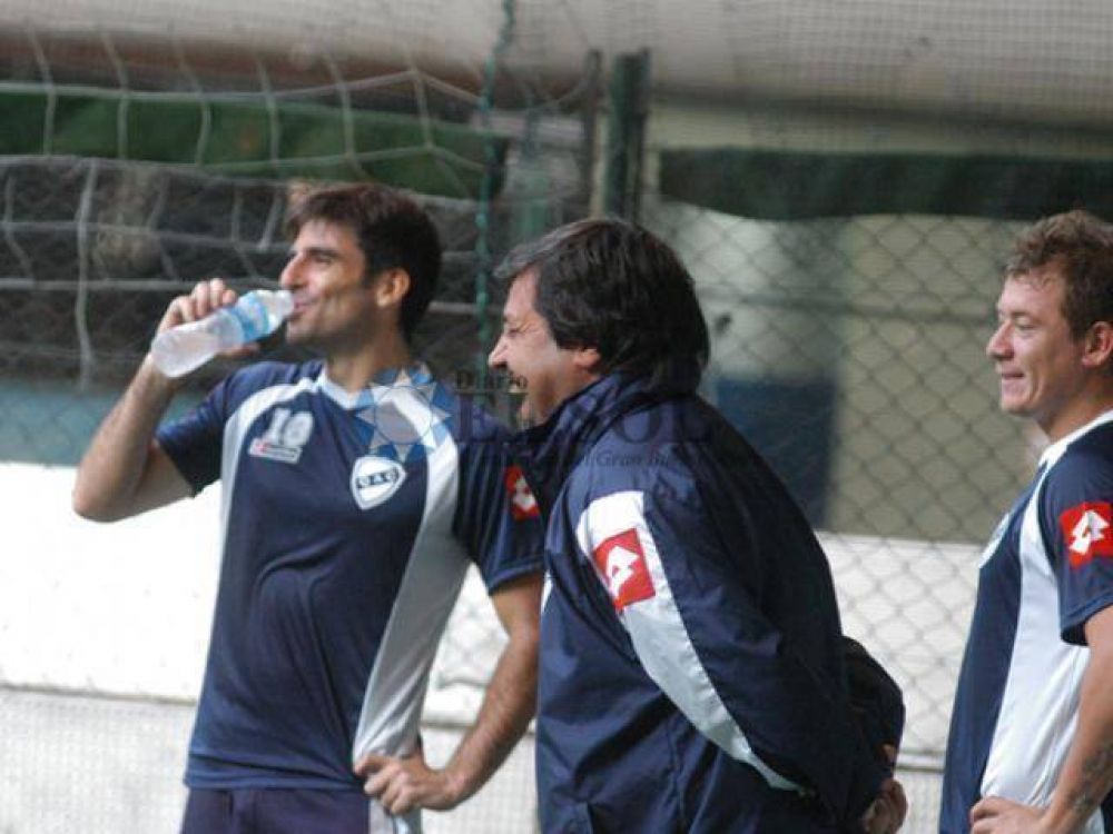 El QAC se entren� bajo techo