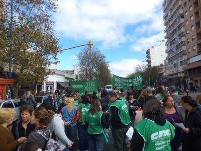 Estatales paran por 48 horas en rechazo al aumento del 25 %