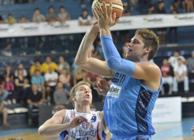 El zarate�o Rasio sum� otro triunfo con Bah�a Basket