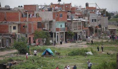 Duro informe de Movimiento Evita Capital sobre vivienda
