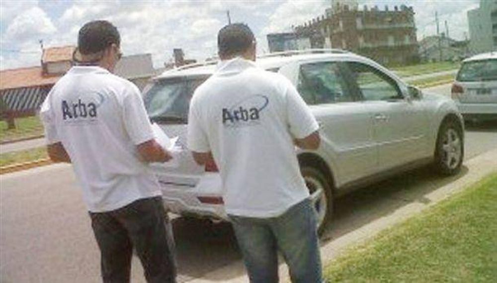 Retienen veh�culos de alta gama por impuestos impagos