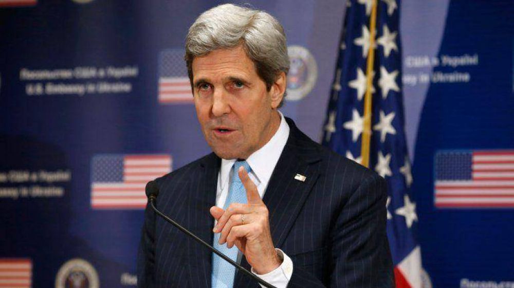 Kerry: "Rusia est� trabajando duro para crear una excusa que le permita seguir invadiendo"