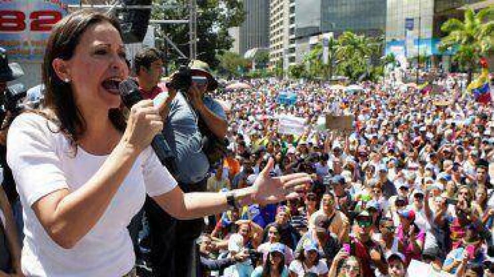 Oposici�n venezolana llam� a tomar la calle durante el aniversario de la muerte de Ch�vez