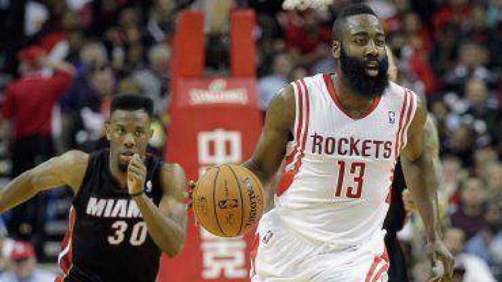Con un LeBron "extremadamente cansado", cayeron los Miami Heat