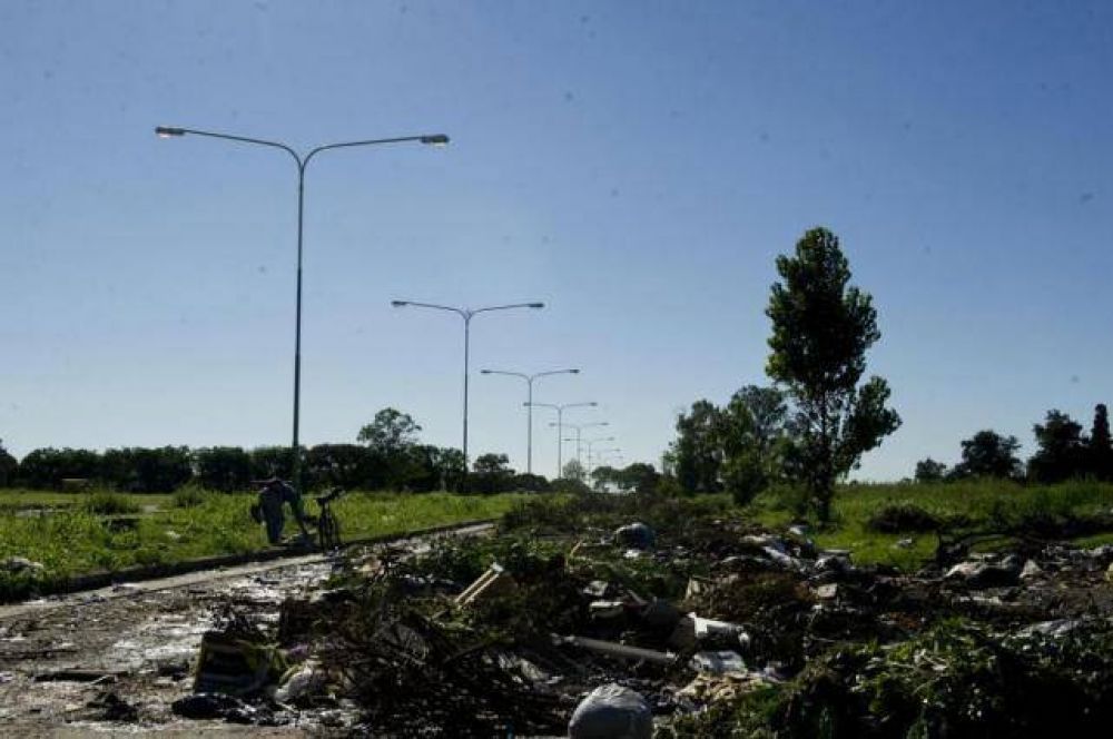Un monumento a la basura se erige en �Campo Norte�