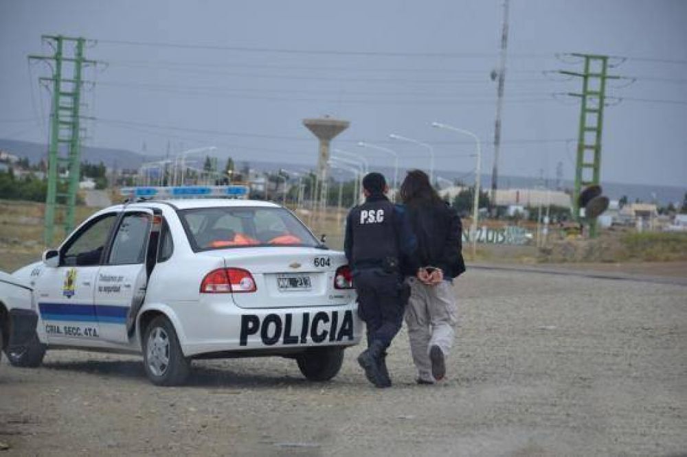 Sujeto est� detenido por atropellar a su ex pareja