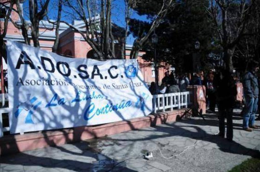 ADOSAC ratific� paro por 48 horas