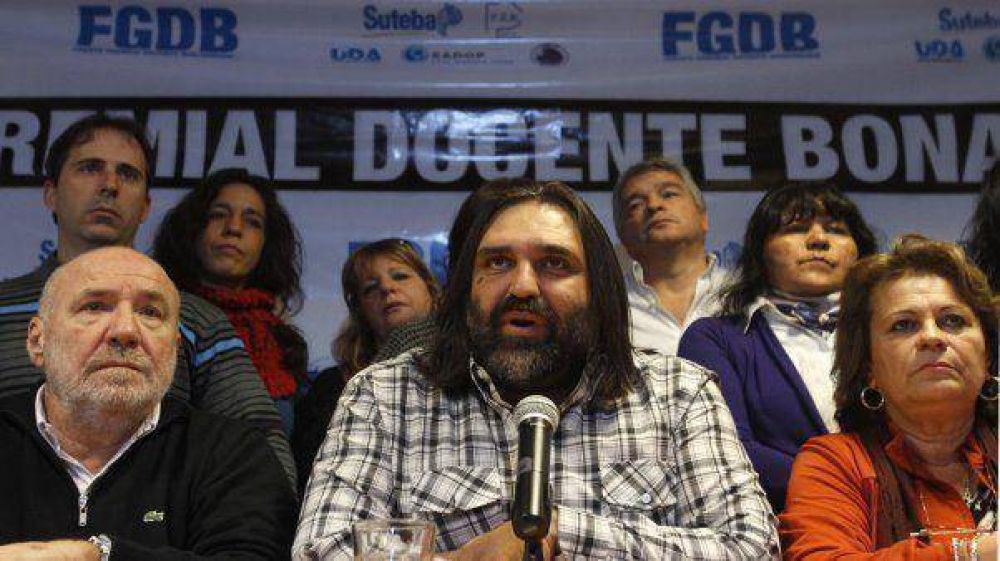 Los gremios docentes bonaerenses destacan casi 100% de adhesi�n al paro