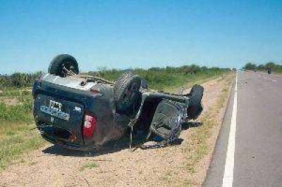 Volv�a de vacaciones en M�xico y muri� al volcar en la Ruta 9