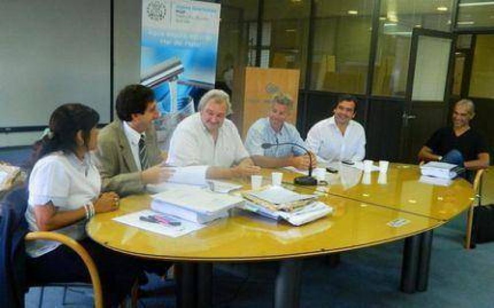 Proyectos para implementar una red de bicisendas y carriles exclusivos para colectivos