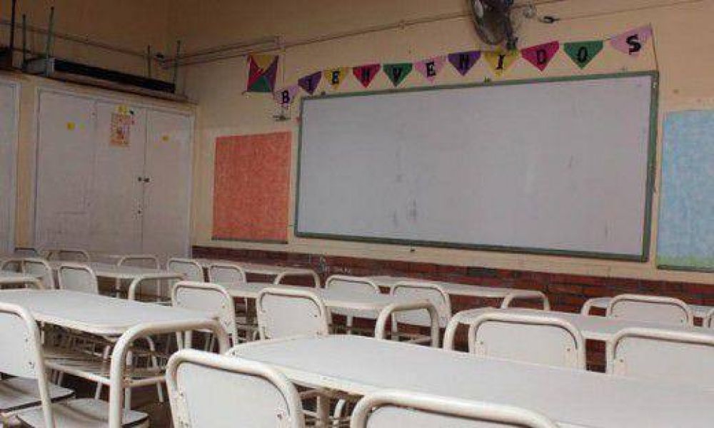 Docentes privados levantaron el paro, y la Uepc ratific� su continuidad para hoy