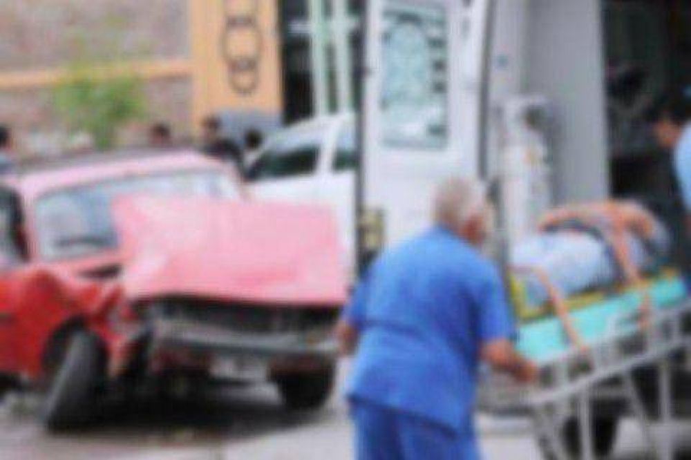 El conductor de un autom�vil muri� tras chocar de frente contra un cami�n luego de conducir varios kil�metros en contramano