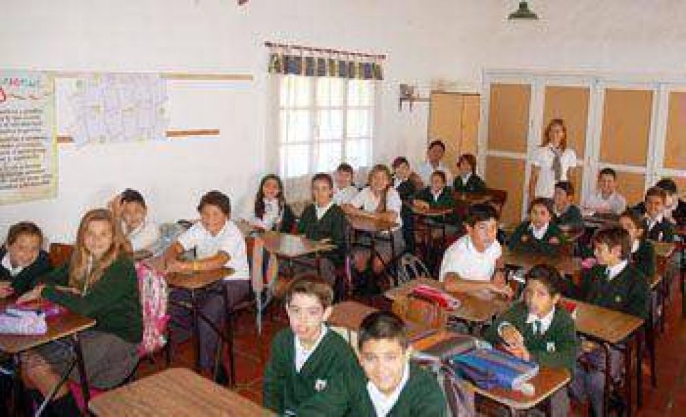 Para los gremios bonaerenses el paro fue acatado por el 97 por ciento de los docentes