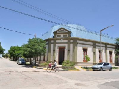 Un obrero cargaba arena y muri� apretado por un cami�n