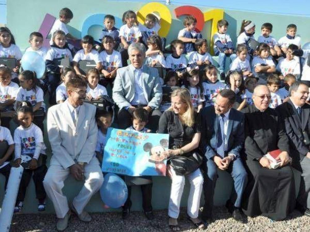 Entregaron computadoras en dos escuelas de San Luis