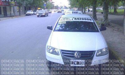 Impulsan una tarifa social de taxis para jubilados y sectores de bajos recursos