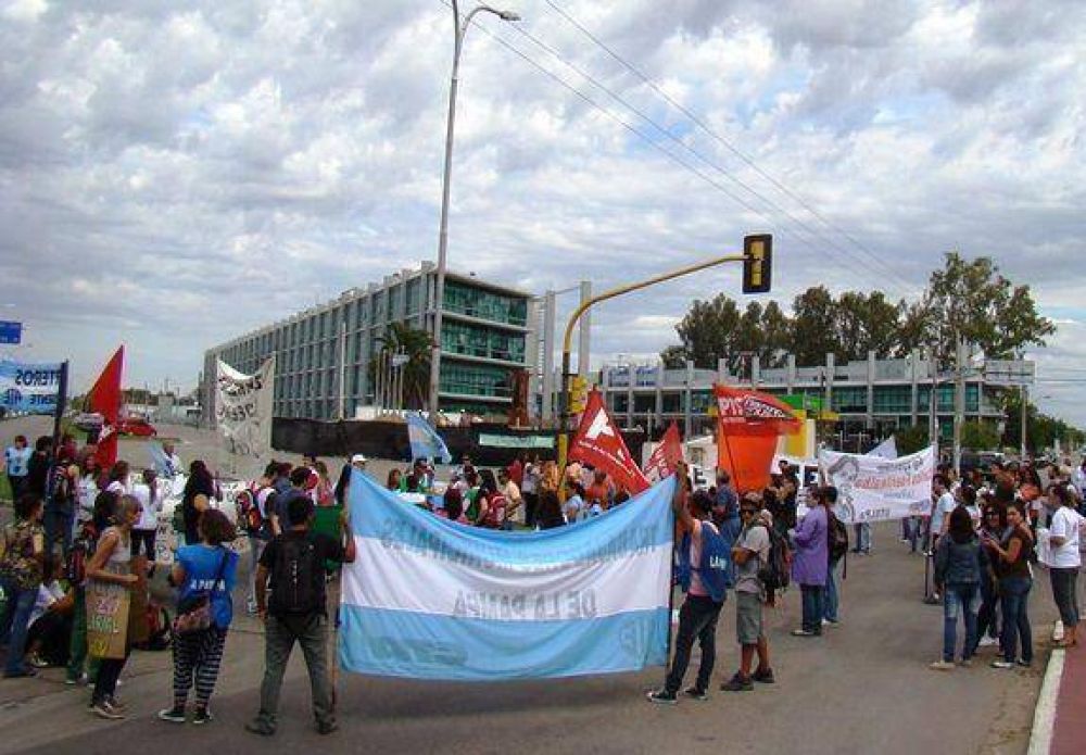 Arranca la paritaria: la Intersindical pretende un sueldo m�nimo de $ 9.200