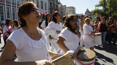 Cientos de docenes se movilizaron y hoy marchar�n con antorchas