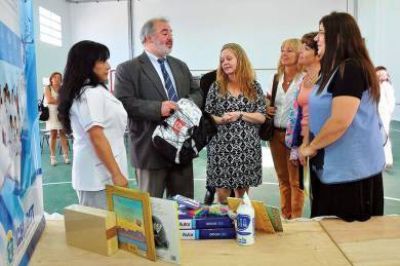 Provincia eval�a descontar d�as no trabajados a �docentes en paro solidario�