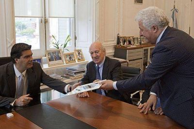 Capitanich analiz� proyectos de inversi�n en el Chaco de tres firmas italianas