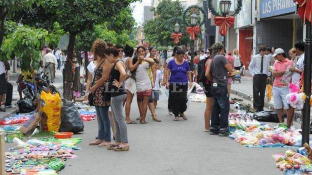 Alperovich no quiere a los ambulantes en el centro