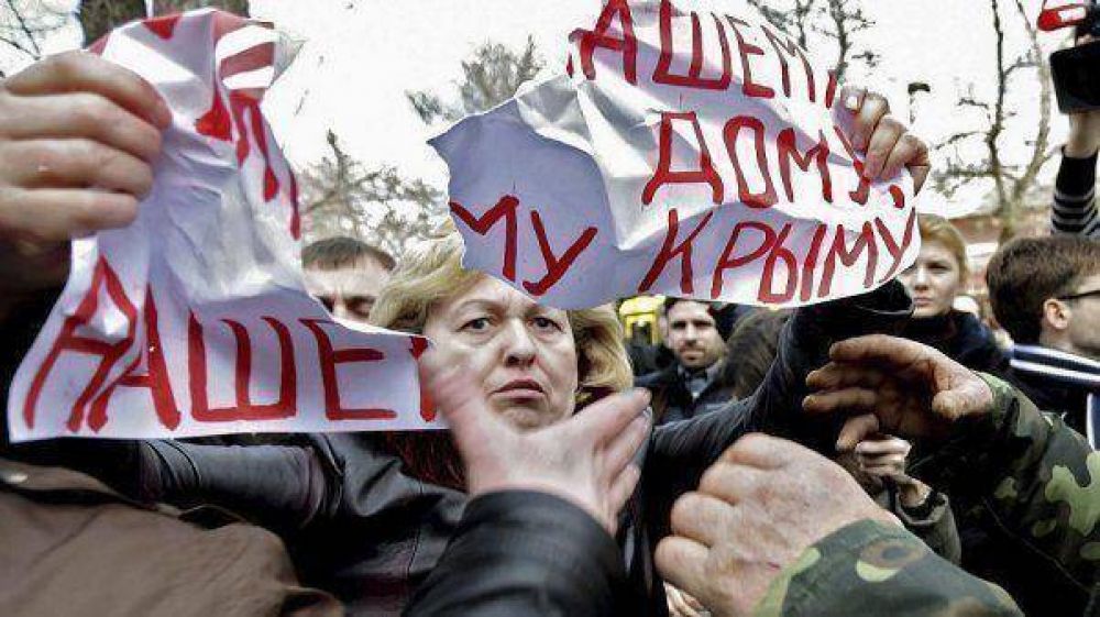 Tensi�n en Crimea: Rusia cerc� los �ltimos focos de resistencia leales a Kiev
