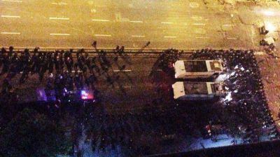 A un a�o de la muerte de Ch�vez, la polic�a reprimi� violentamente