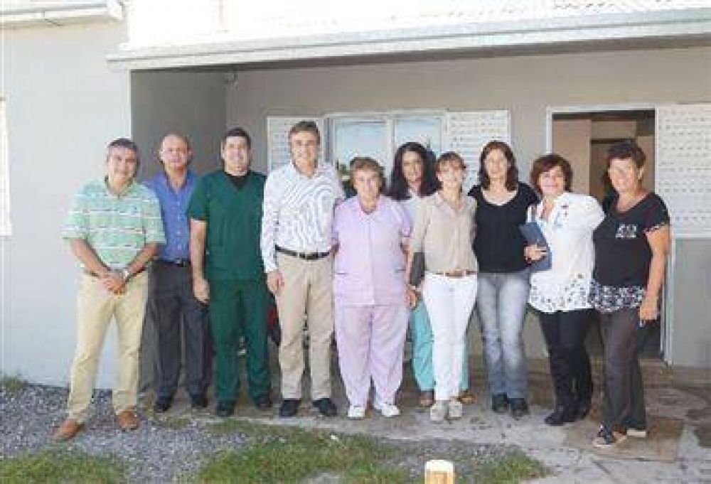 Luis Castellano recorri� los centros de salud de la ciudad