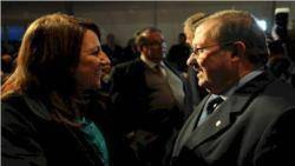 "Fein muestra con hechos su capacidad de gesti�n"