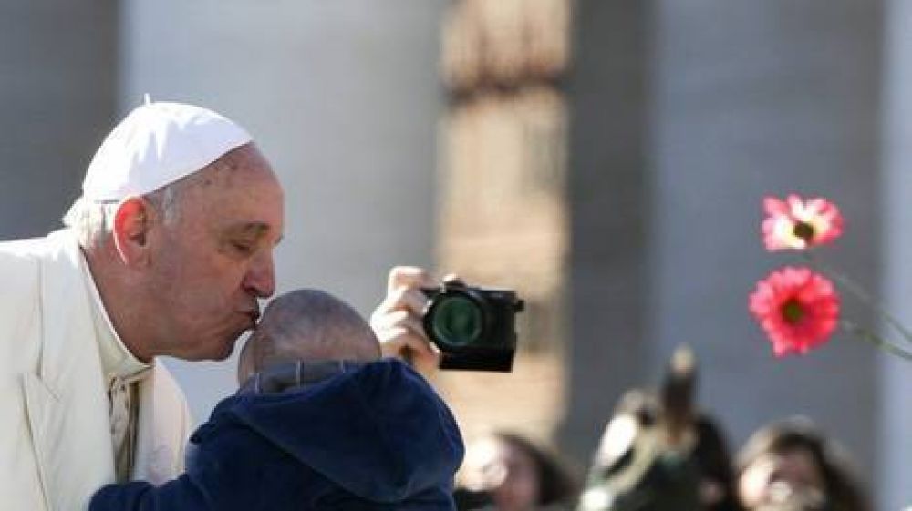 El Papa, sobre los abusos sexuales: �Nadie hizo m�s que la Iglesia y es la �nica atacada�
