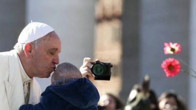 El Papa, sobre los abusos sexuales: �Nadie hizo m�s que la Iglesia y es la �nica atacada�