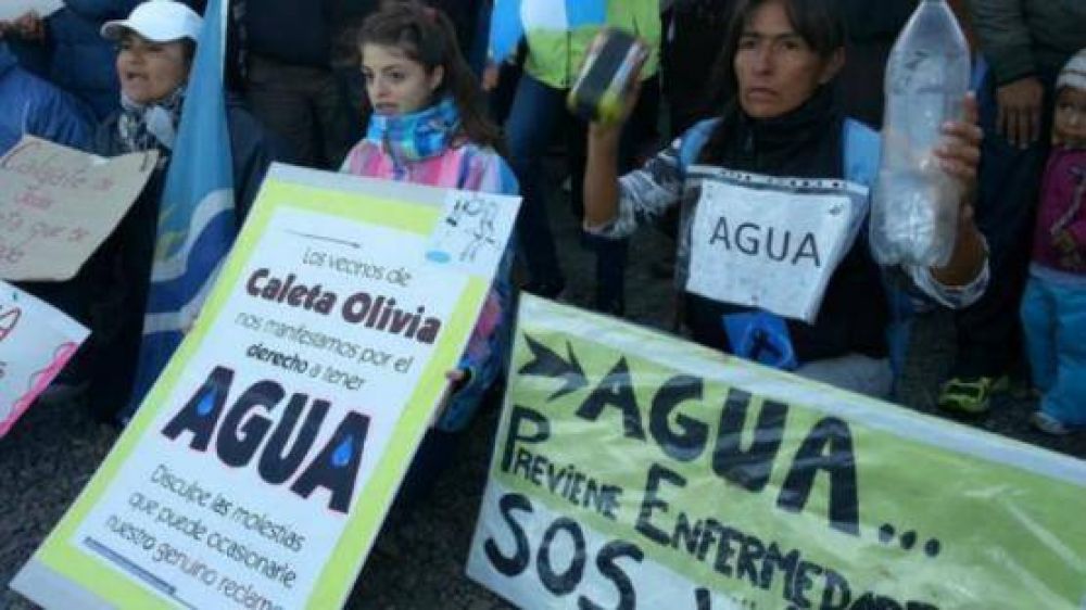 Vecinos autoconvocados reconocen mejoras en las obras pero se�alan que todav�a se mantiene la emergencia