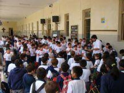 M�s del 75 por ciento de los docentes salte�os asistieron hoy a dar clases normalmente