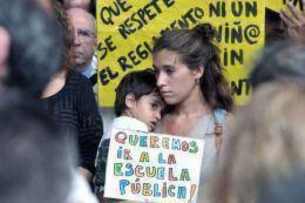 Ciudad: padres y docentes reclaman por las vacantes en escuelas p�blicas