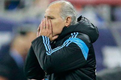 Alejandro Sabella: "Los que no estuvieron en el plantel es casi imposible que vayan al Mundial"