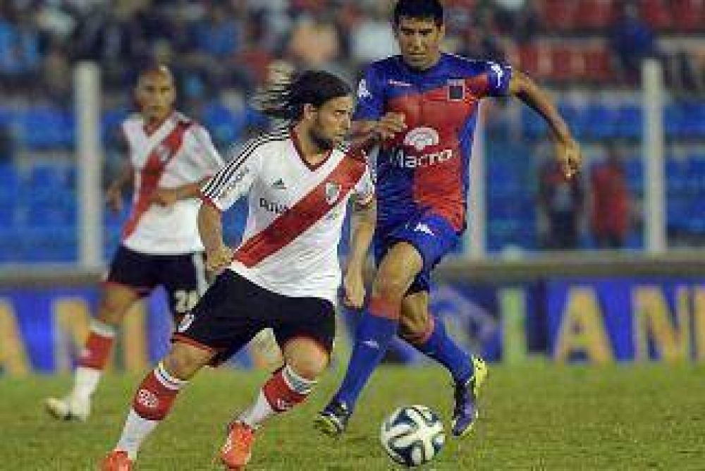River y Tigre igualaron sin goles en un partido desprolijo en Victoria 