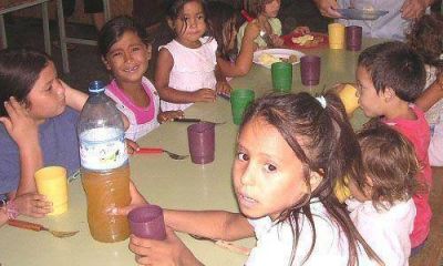 Los comedores escolares se quedan sin leche ni fruta