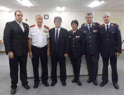 Los Bomberos de Dock Sud recibieron la donaci�n de dos autobombas a trav�s de la Embajada de Jap�n